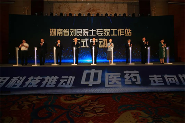 【喜报】正清集团获评“最具成长力医药企业”，未来可期！